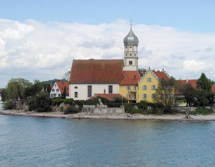 Bild zeigt die Halbinsel Wasserburg am Bodensee